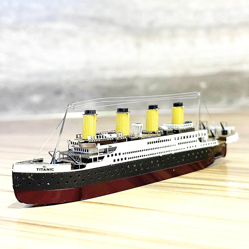 Toys%20Color%20Titanic%20Puzzle%20DIY%20Cruise%20Ship%20Assembled%20Model%20Kits%20Children%20Educational%20Toys%20GENGLI%20-%20Image%202