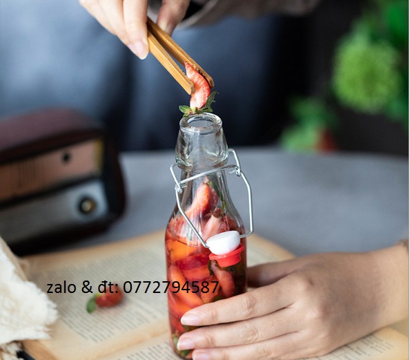 Chai Thủy Tinh Tròn 250ml Nắp Gài