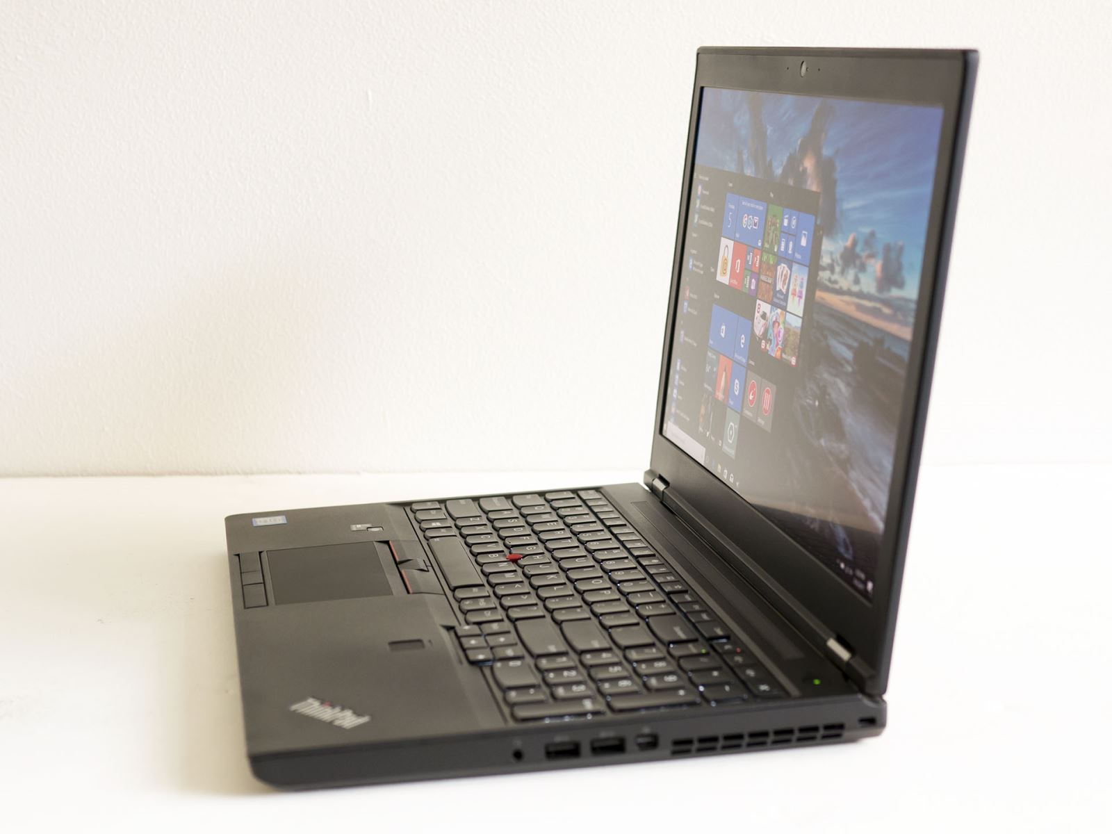Laptop Thinkpad P50 mới 98%