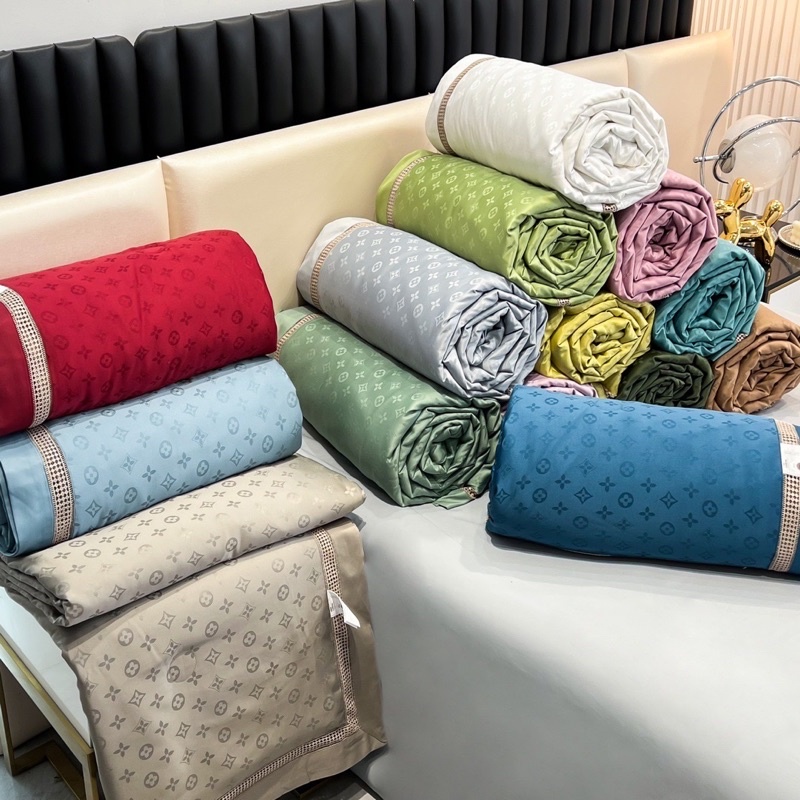 Set chăn ga 5 món phi lụa vân chìm chăn trần hoạ tiết sang trọng (vỏ gối ôm đầu vuông)