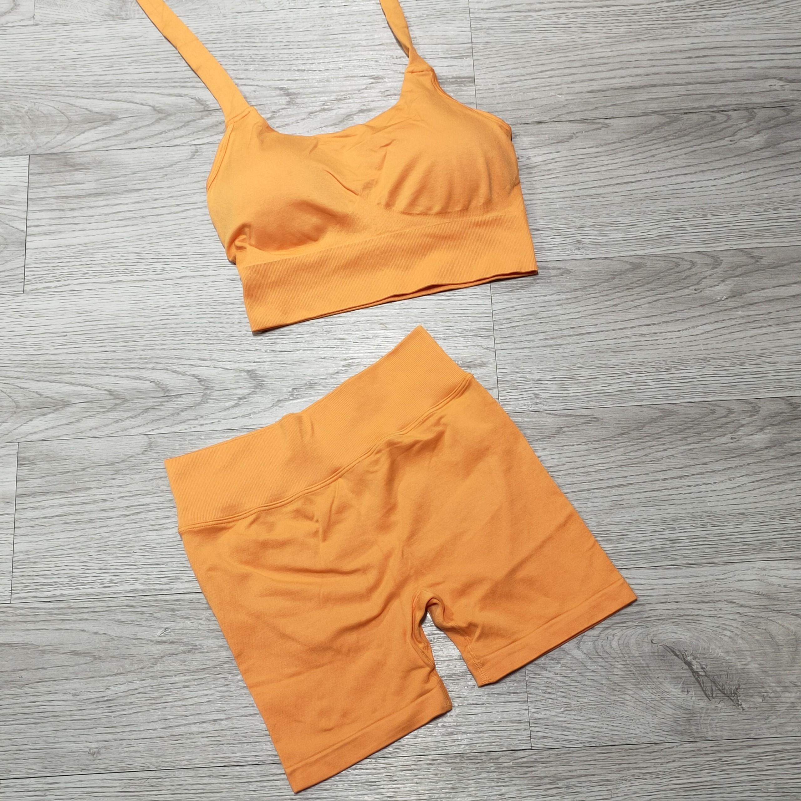 Set bộ đùi thể thao tập gym yoga nữ dệt kim cao cấp, áo bra kèm mút quần đùi chun mông cạp cao Bin Sport BN056