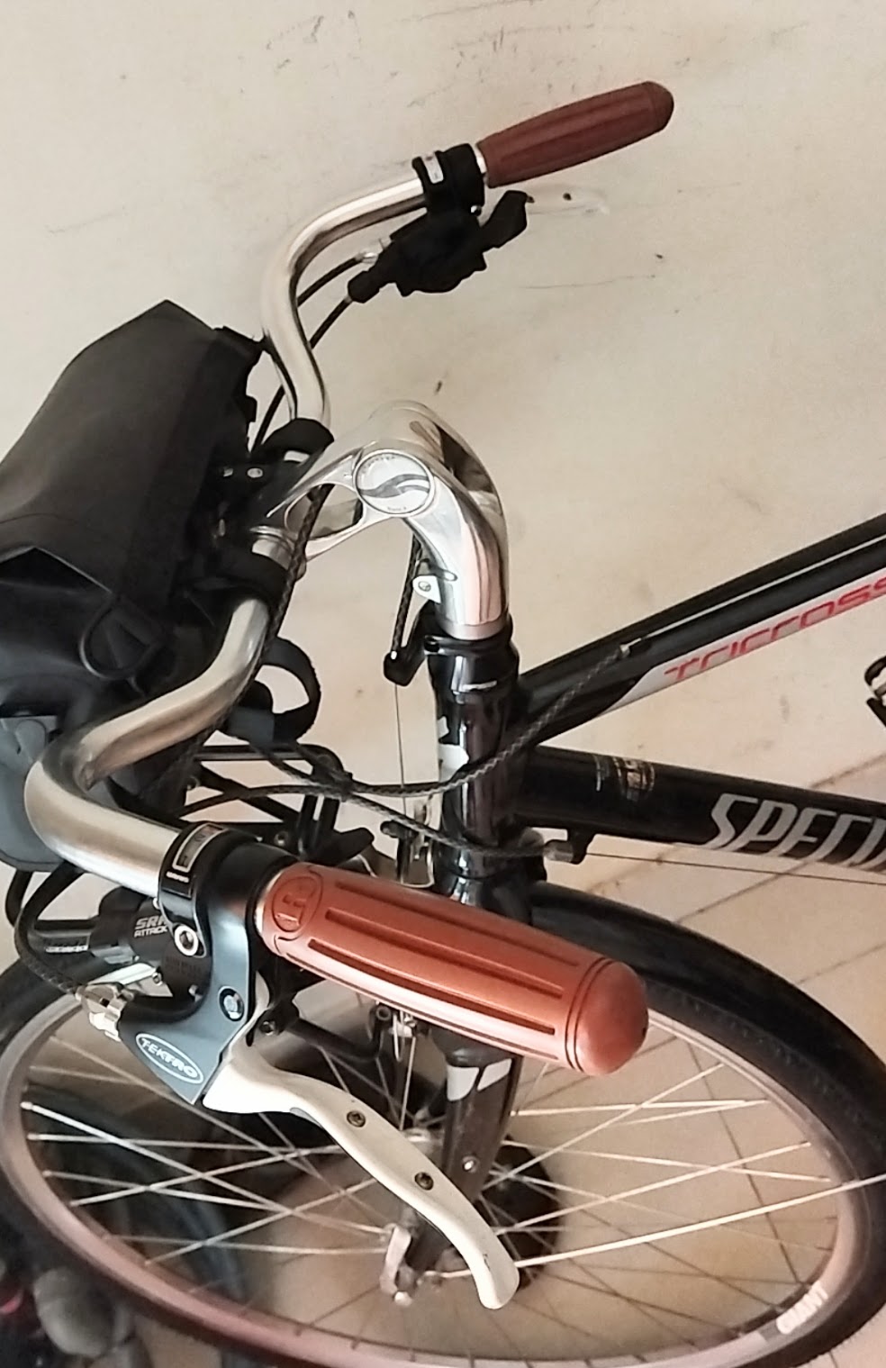Tay Nắm Xe Đạp Cao Su Cổ Điển