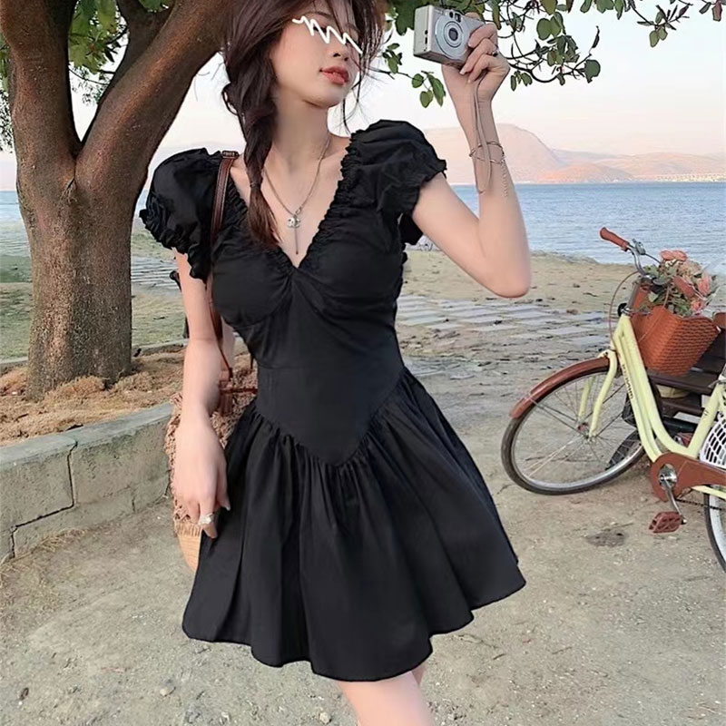 DUOHANZI Hepburn style V-neck black dress women's little black dress short skirt