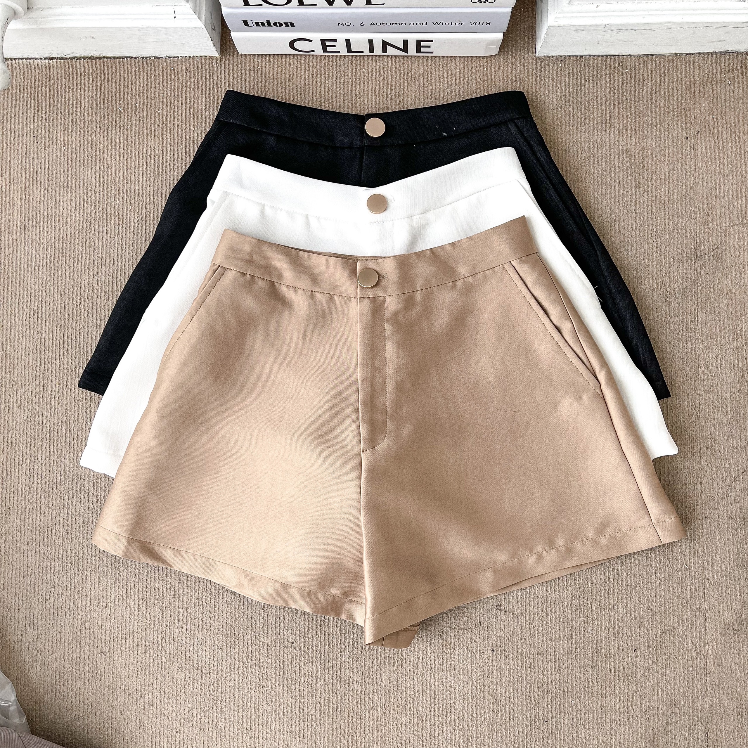 Quần short chất phi nút vàng , Peace House Clothing