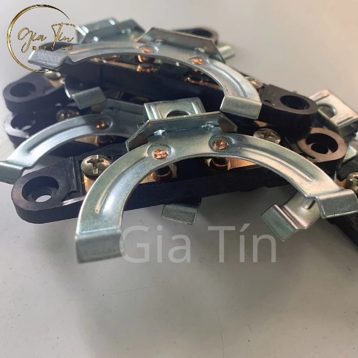 Mặt vít đen ly tâm thẳng motor (4 hột)