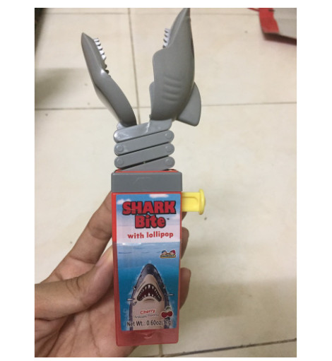 Lẻ 1 chiếc Kẹo mút hàm cá mập nhập khẩu Mỹ