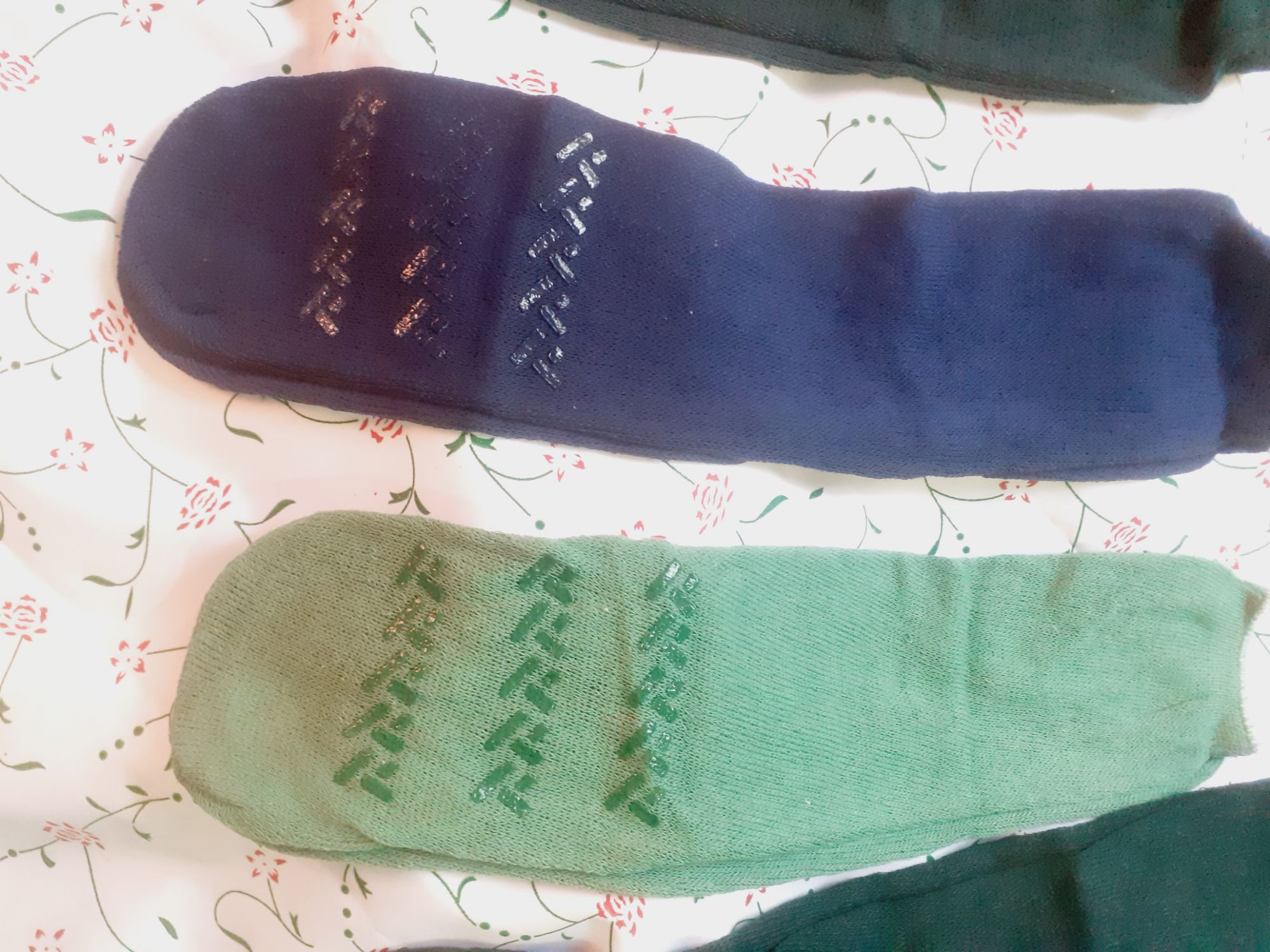 2 Pair Anti Slip Grip Non Skid Crew Cotton Socks.