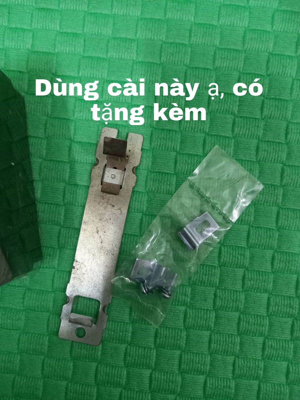 CB CHỐNG GIẬT NHẬT BẢN 20A 2 CỰC