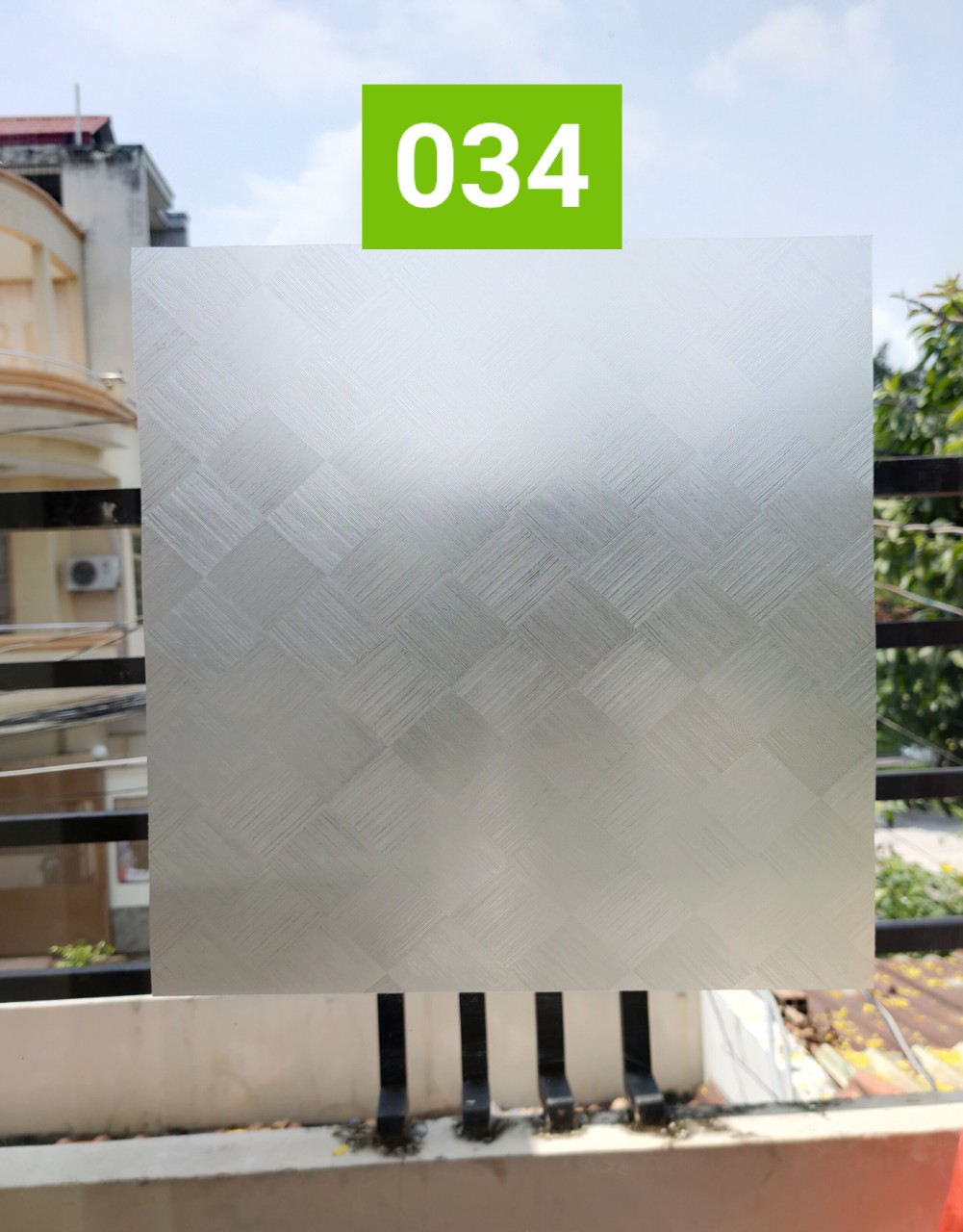 Giấy dán kính màu trắng nhám không hoa văn trang trí nhà cửa trang trí cửa kính miếng dán mờ kính chống nhìn xuyên qua chống bức xạ ánh nắng mặt trời dán kính văn phòng công ty giúp bưng bít các vách ngăn bằng kính