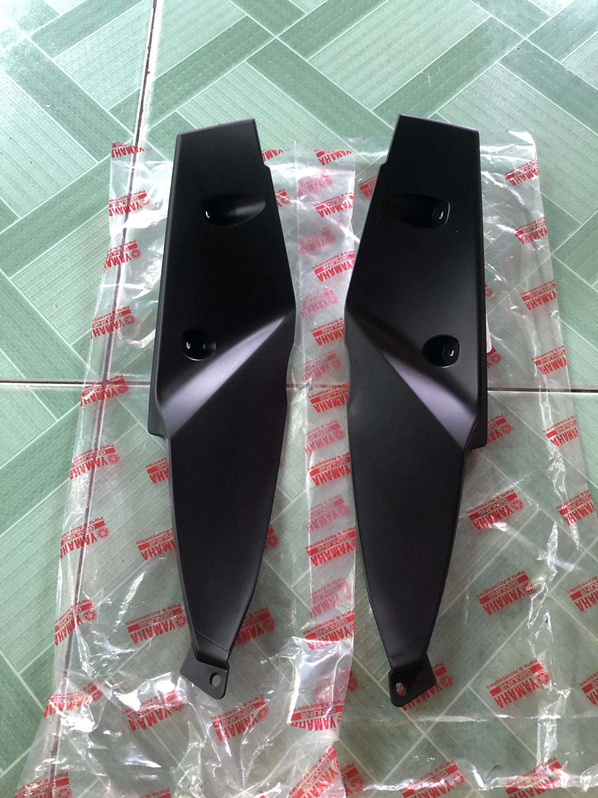 Thông Gió Xe Ex150 (1 Cặp)