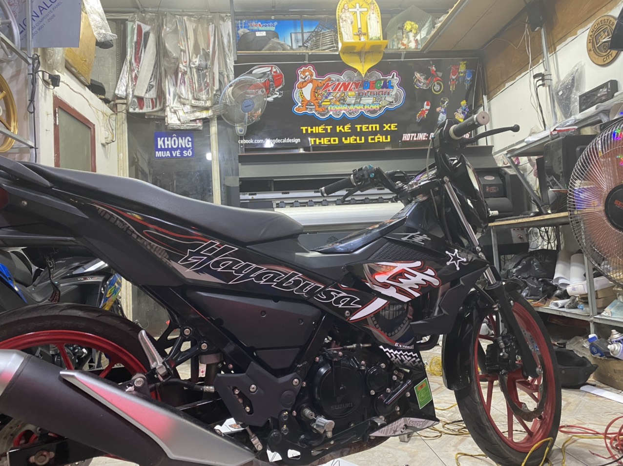 Tem Rời Satria mẫu hayabusa màu đen đỏ trắng xám
