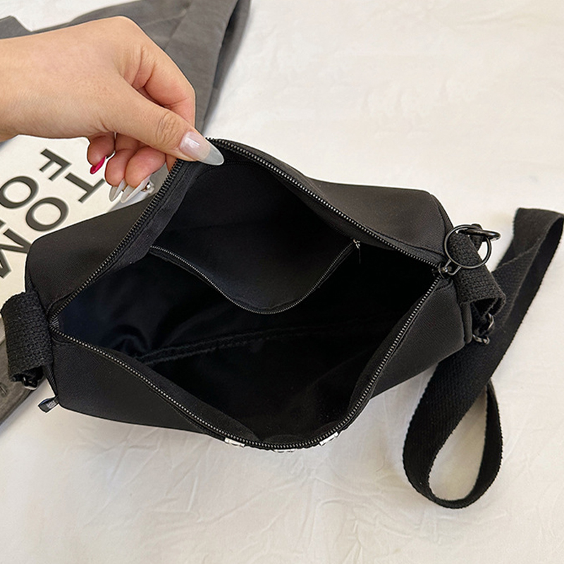 Nylon%20Fashion%20Large%20Capacity%202025%20Casual%20Crossbody%20Dumpling%20Shoulder%20Tote%20Bag%20BANGCHEN%20-%20Image%204