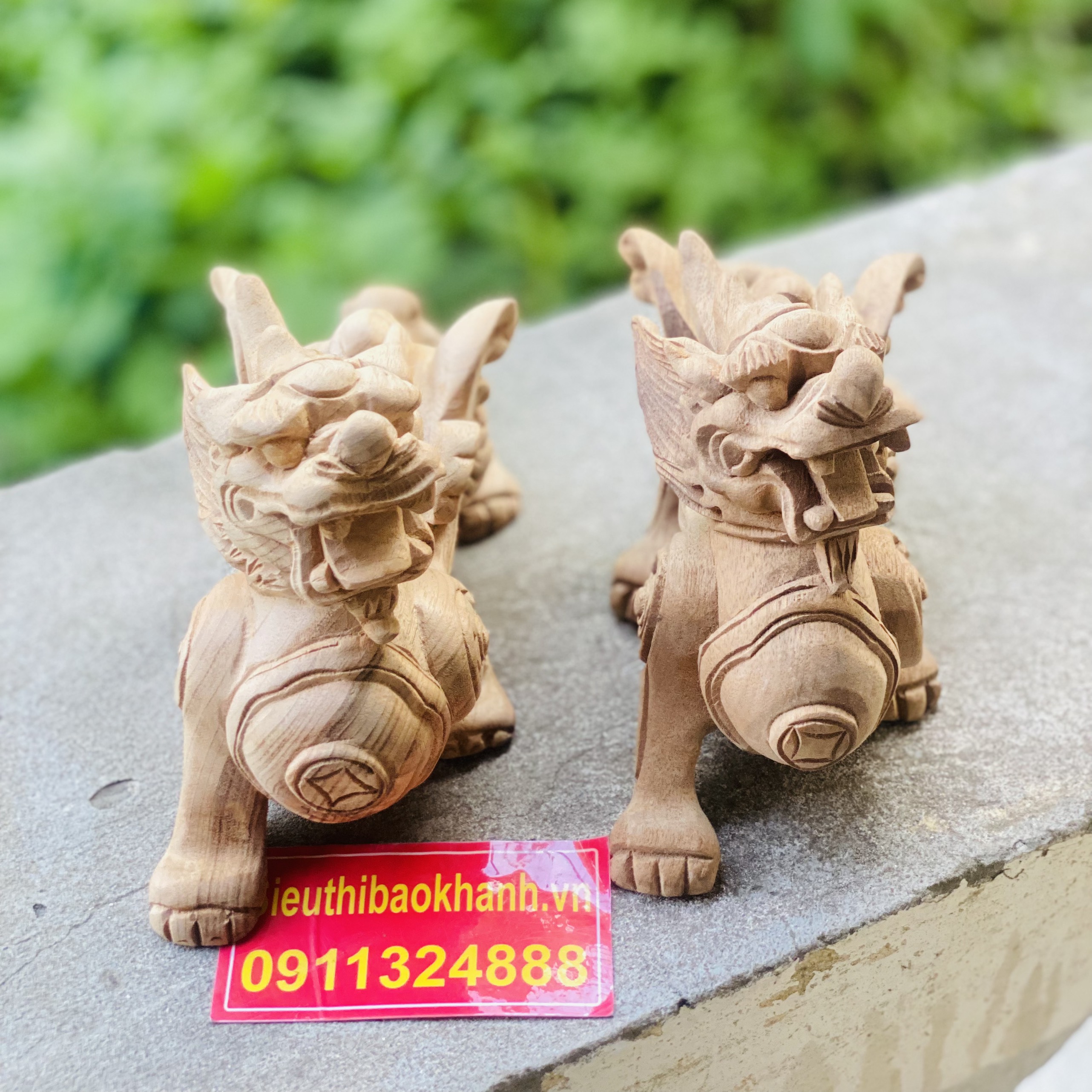 Tỳ Hưu phong thủy gỗ Xá Xị 20cm