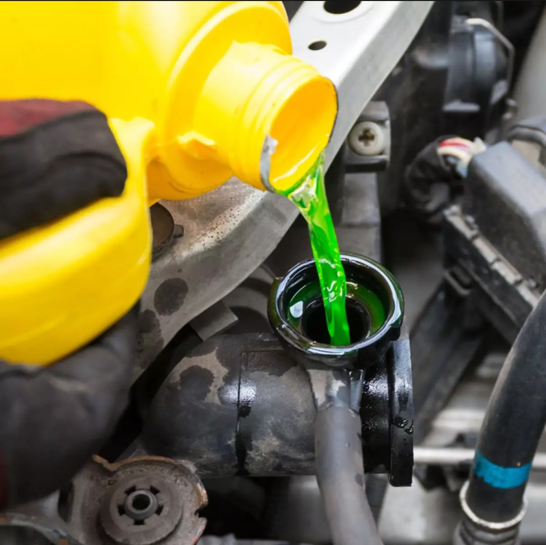 Dung Dịch Châm Két Nước Làm Mát Prestone AF2033 3.78L (Xanh)
