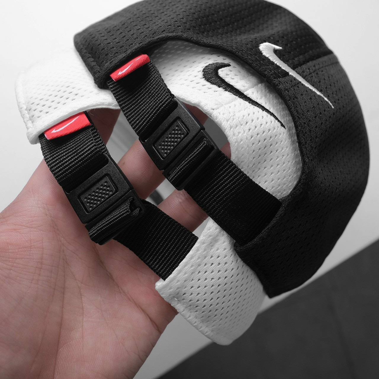 Mũ lưỡi chai Nike - Màu đen