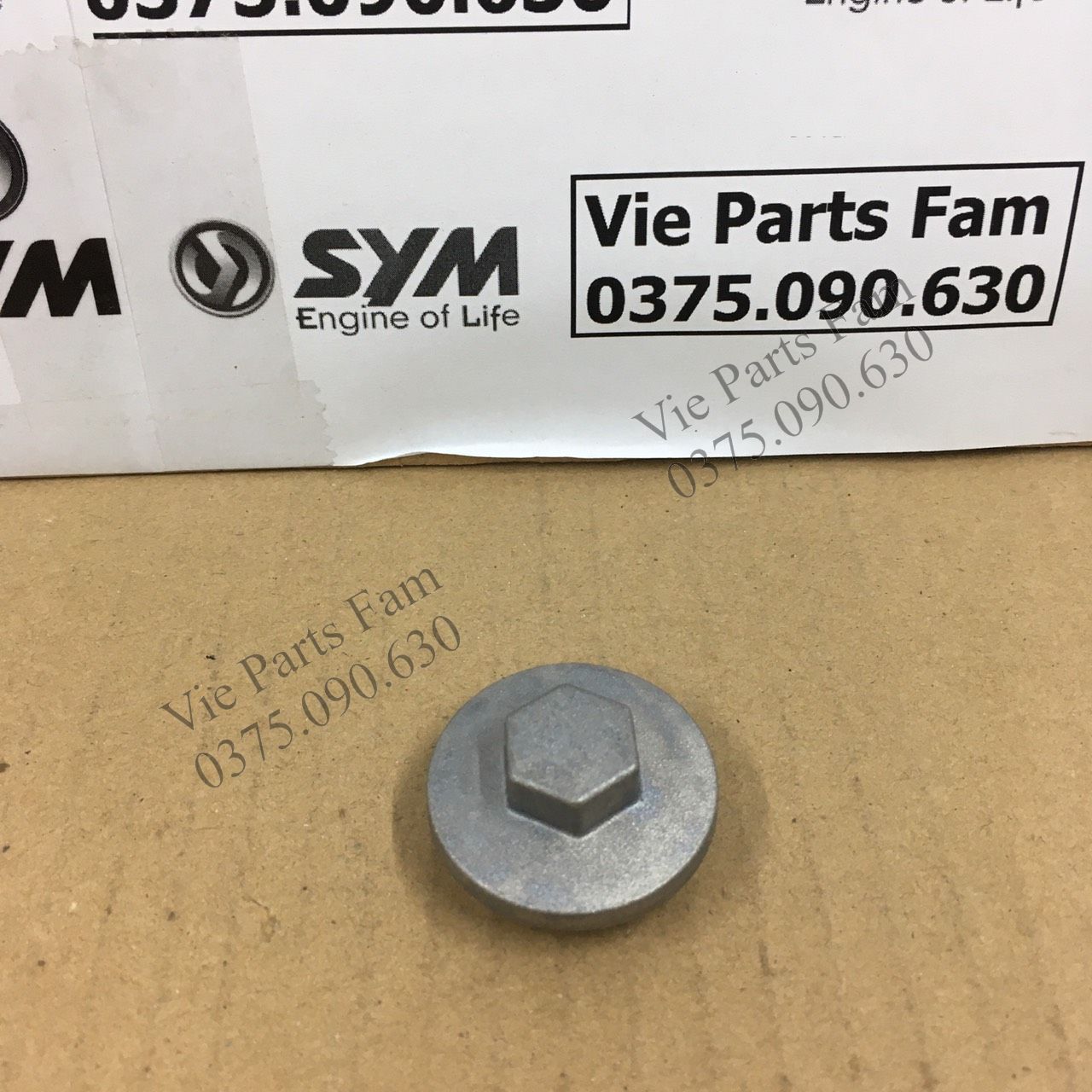 Nắp xả nhớt Attila SYM, hàng din SYM mới 100%