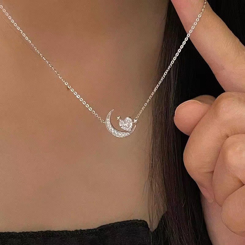 MIAOYA Korean Star Moon Necklace for Woman Moon Pendant Clavicle Chain for Exquisite Birthday Gift