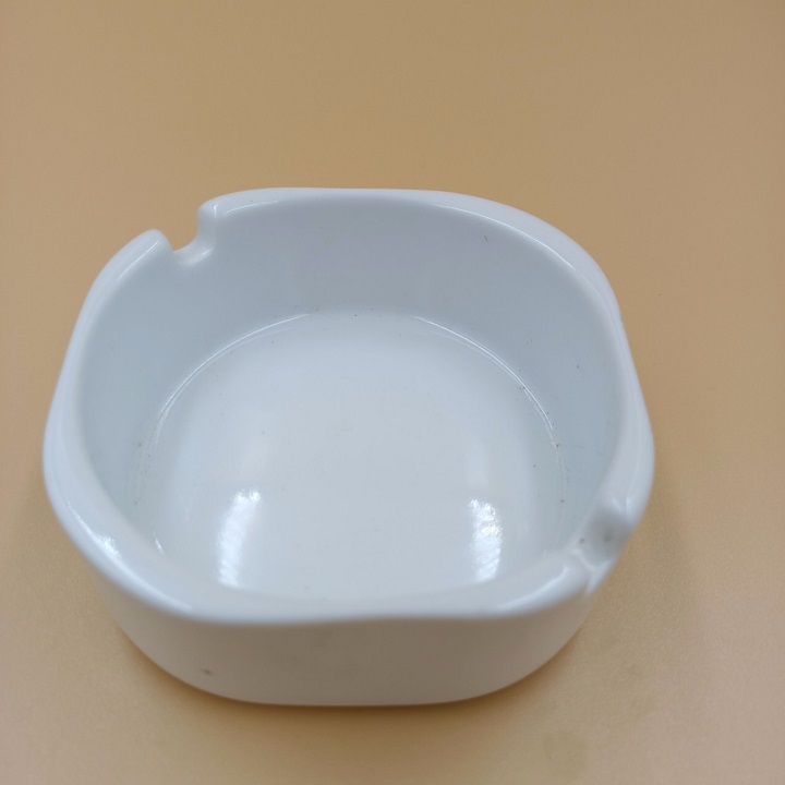 Gạt tàn vuông sứ trắng cao cấp