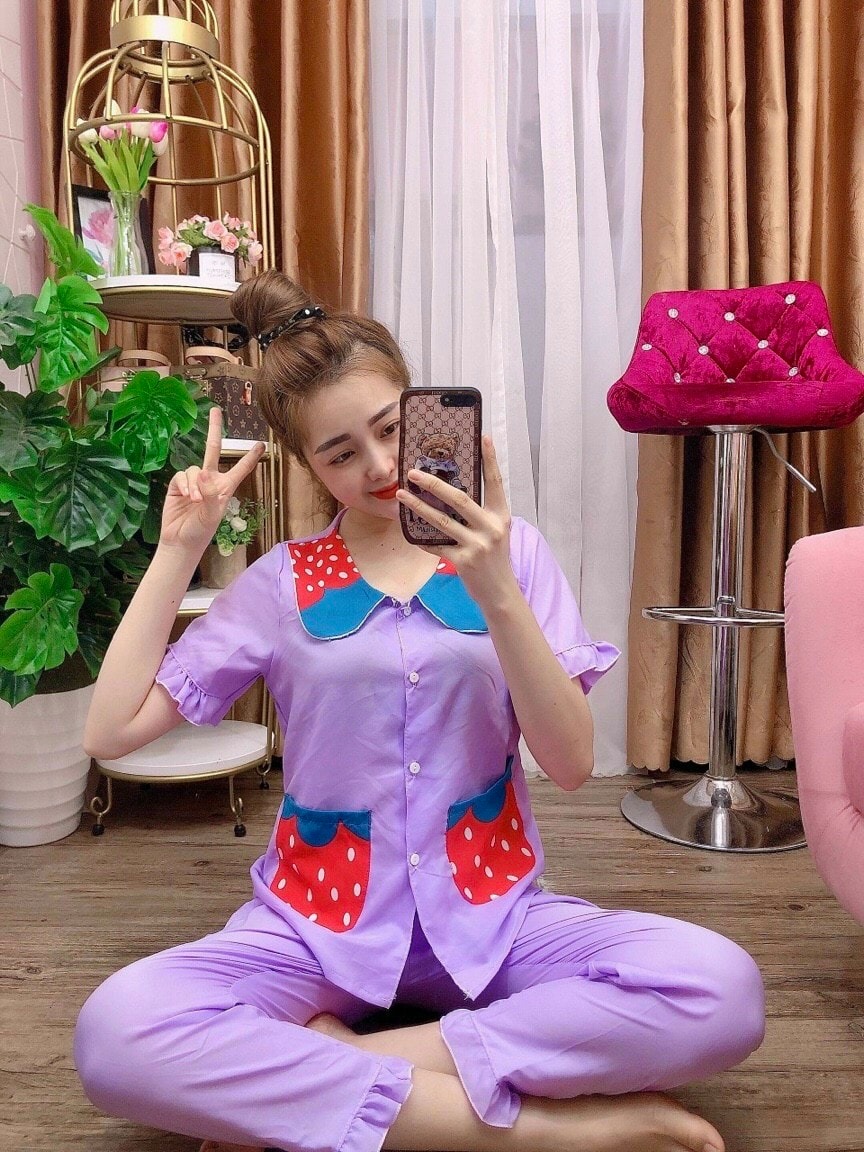 Bộ pijama kate lụa, tay ngắn quần dài