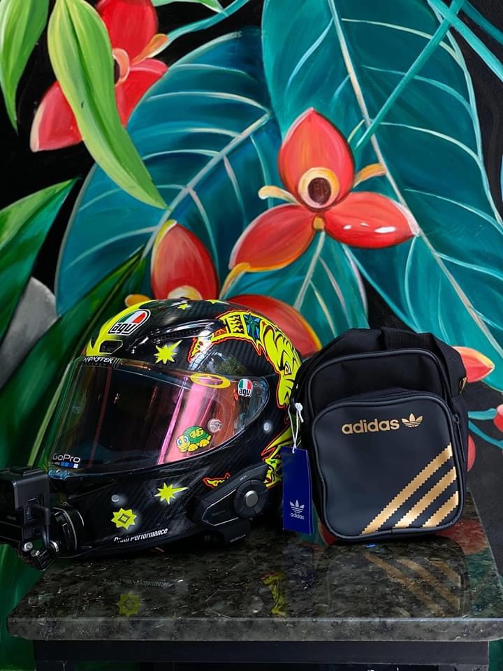 Túi đeo chéo nam Adidas Classic Mini Bag