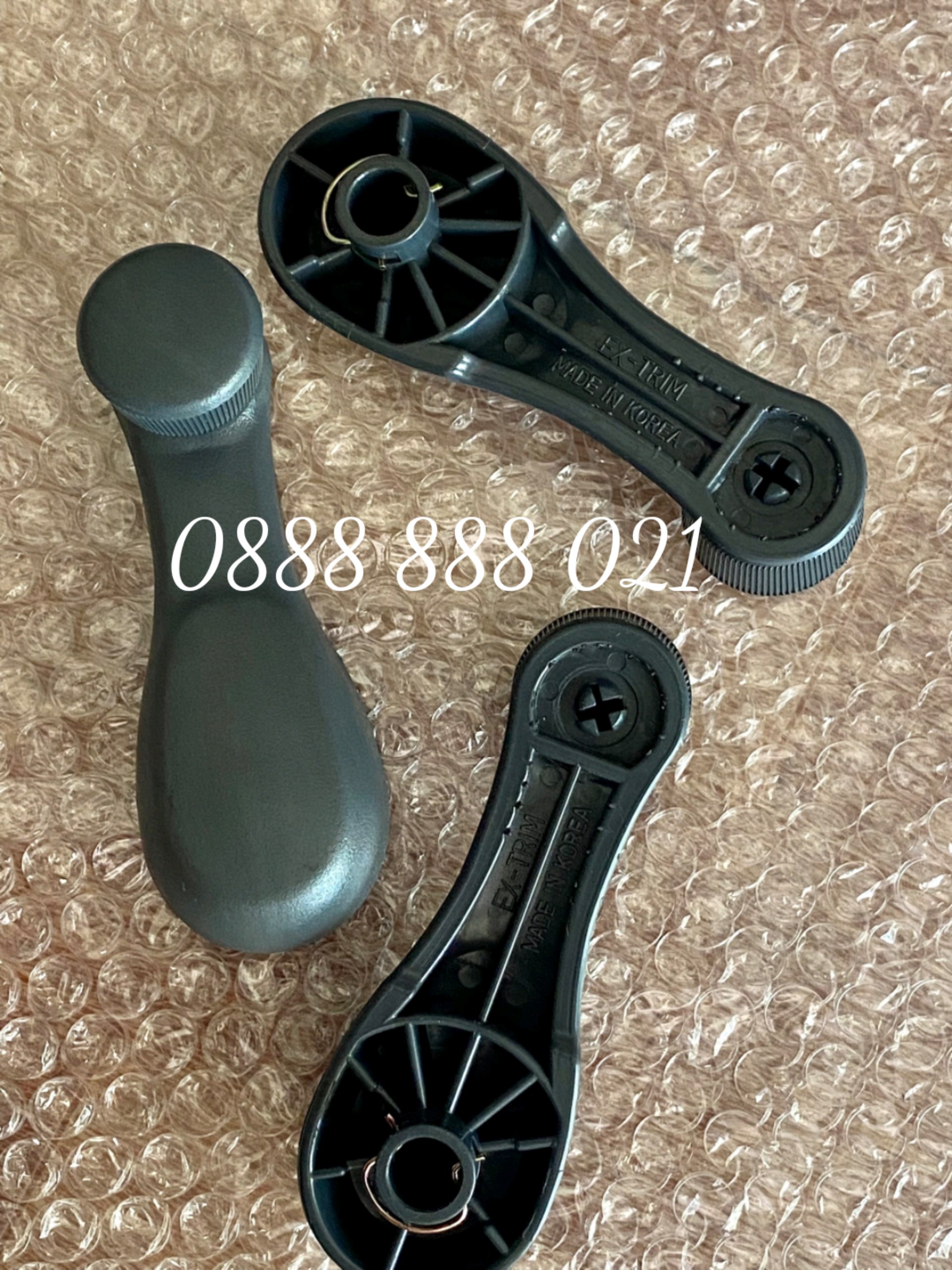 Tay quay kính Matiz ( xe Daewoo dùng chung , giá 1 chiếc )
