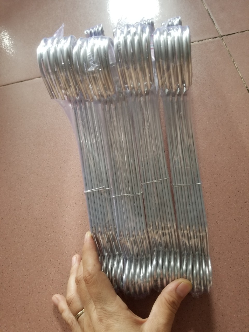Combo 40 móc treo đồ cho người lớn dài 40cm