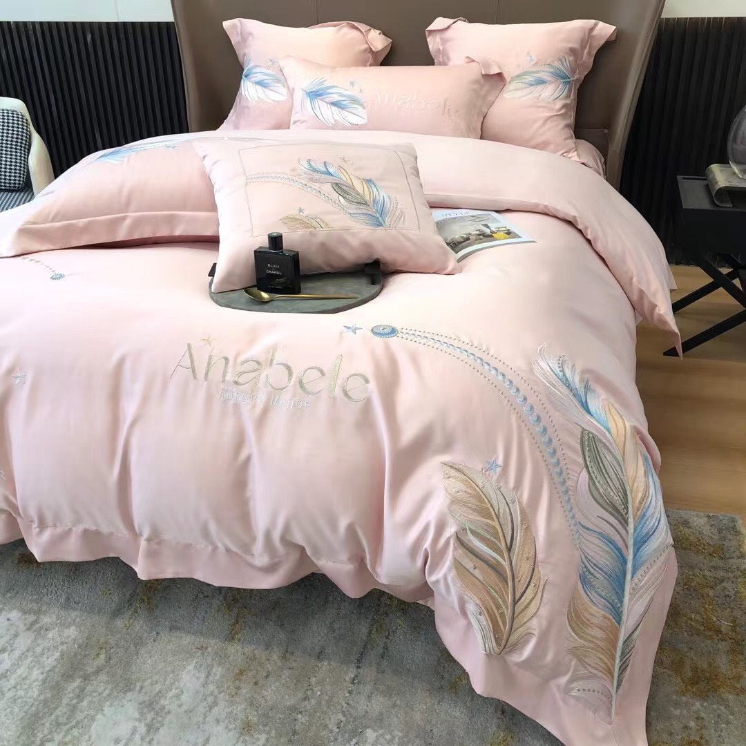 Bộ chăn ga gối Lụa silk thêu lông vũ Alabele