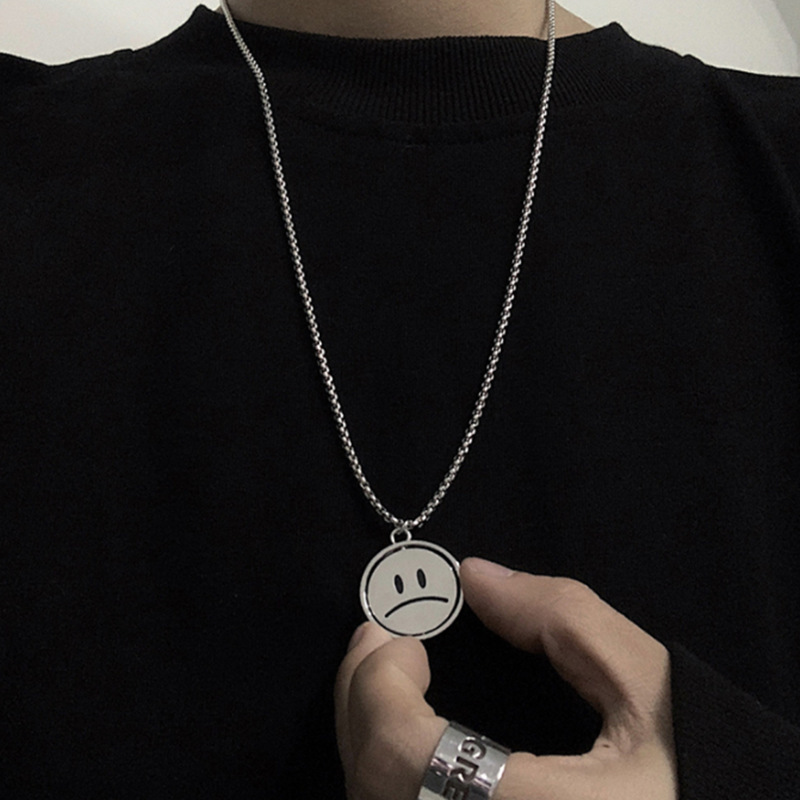 %E3%80%90Cheap%E3%80%91Rotatable%20Smiley%20Face%20Necklace%20Men's%20Street%20Dance%20Necklace%20Gift%20Necklace%20Men's%20Necklace%20Justin%20Bieber%20Neck%20Pendant%20Same%20-%20Image%203