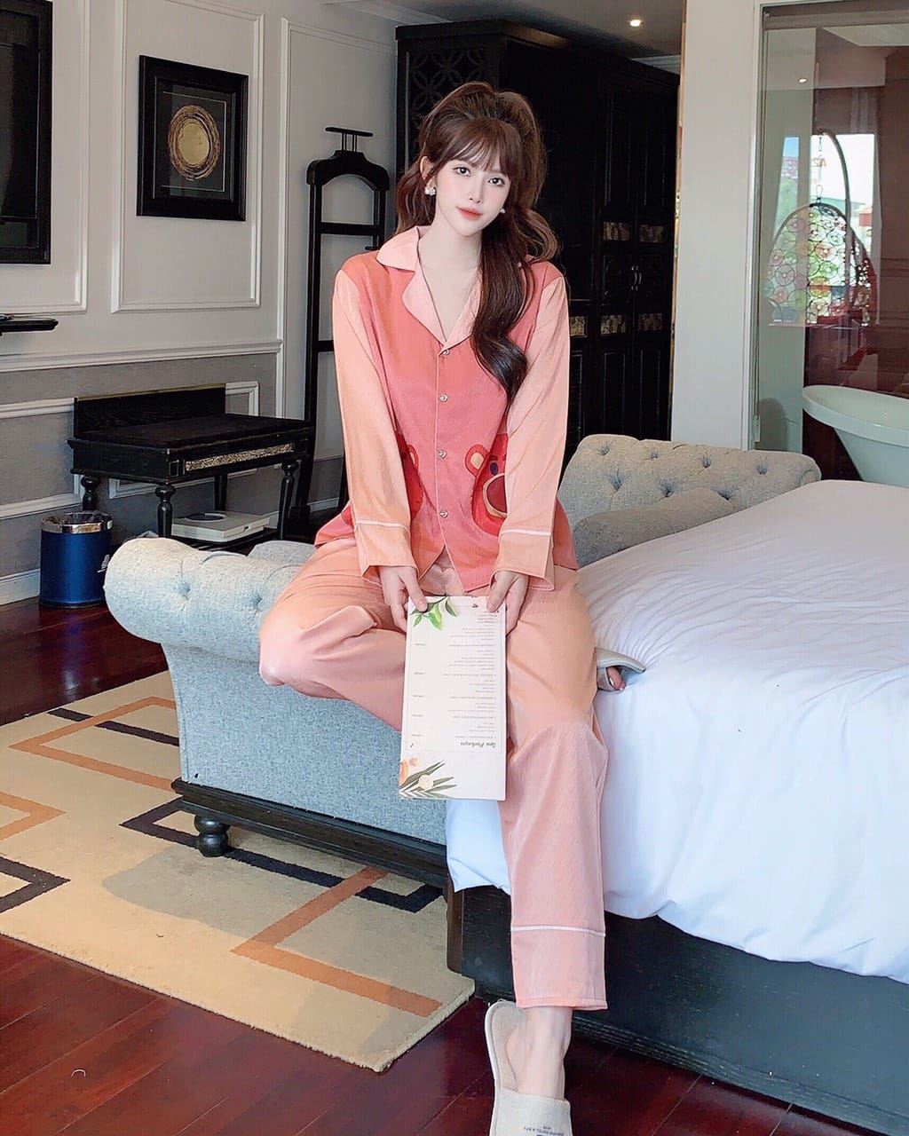 Đồ Bộ Lụa Satin Cao Cấp Dài Kiểu Dáng Cực Xinh  - Mẫu mặc sp thật