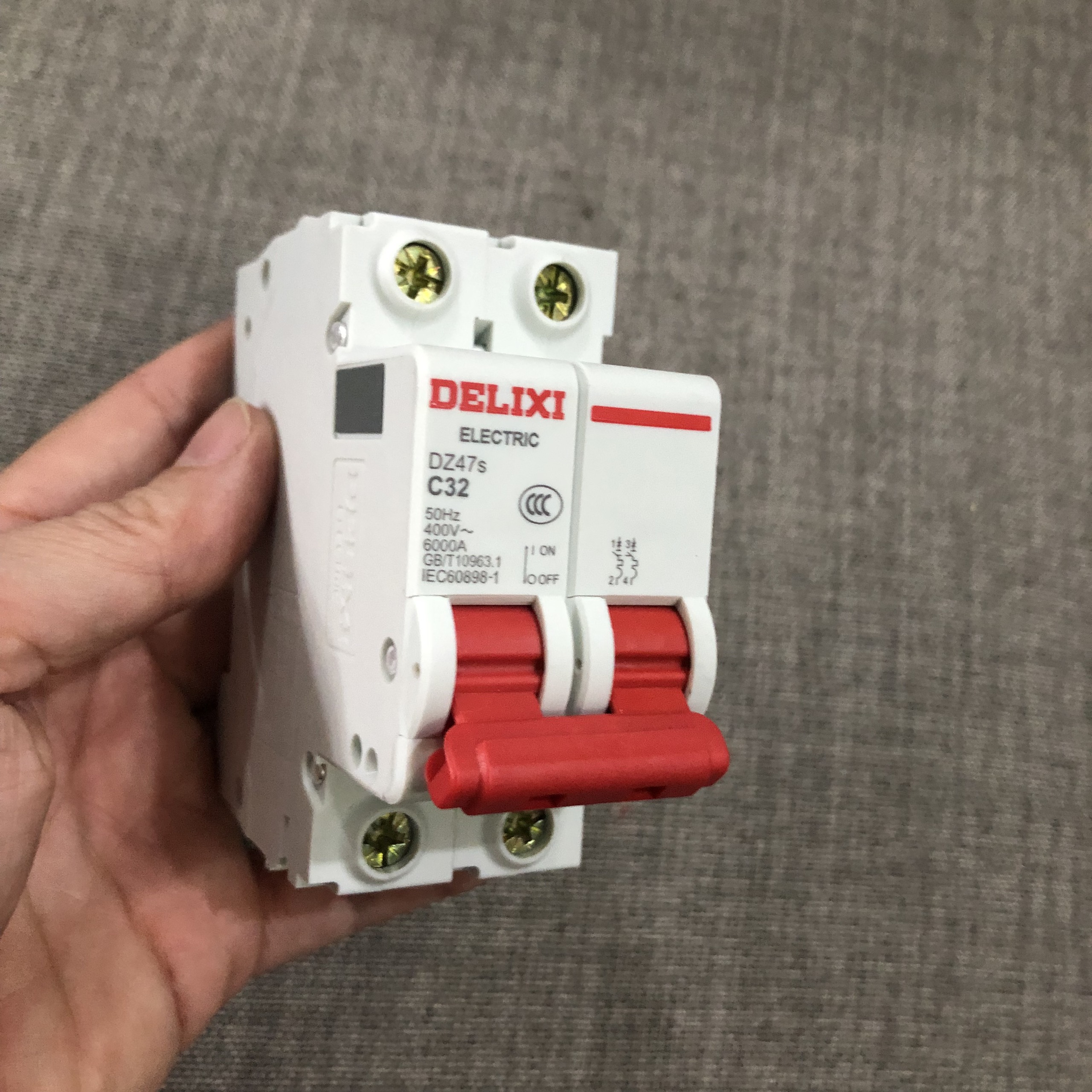 MCB AC Delixi 32A 2 pha