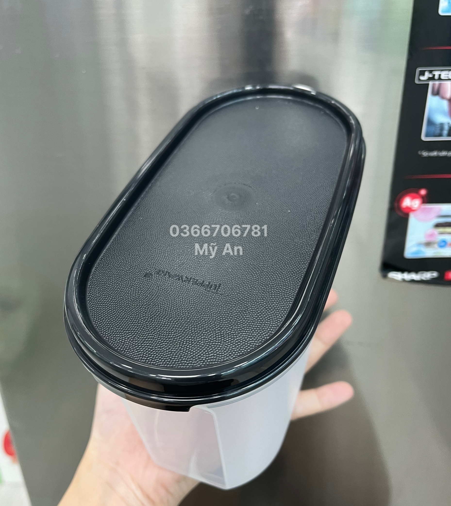 Hộp trữ khô kệ bếp Modular Mate Oval 1.1L (nắp đen)