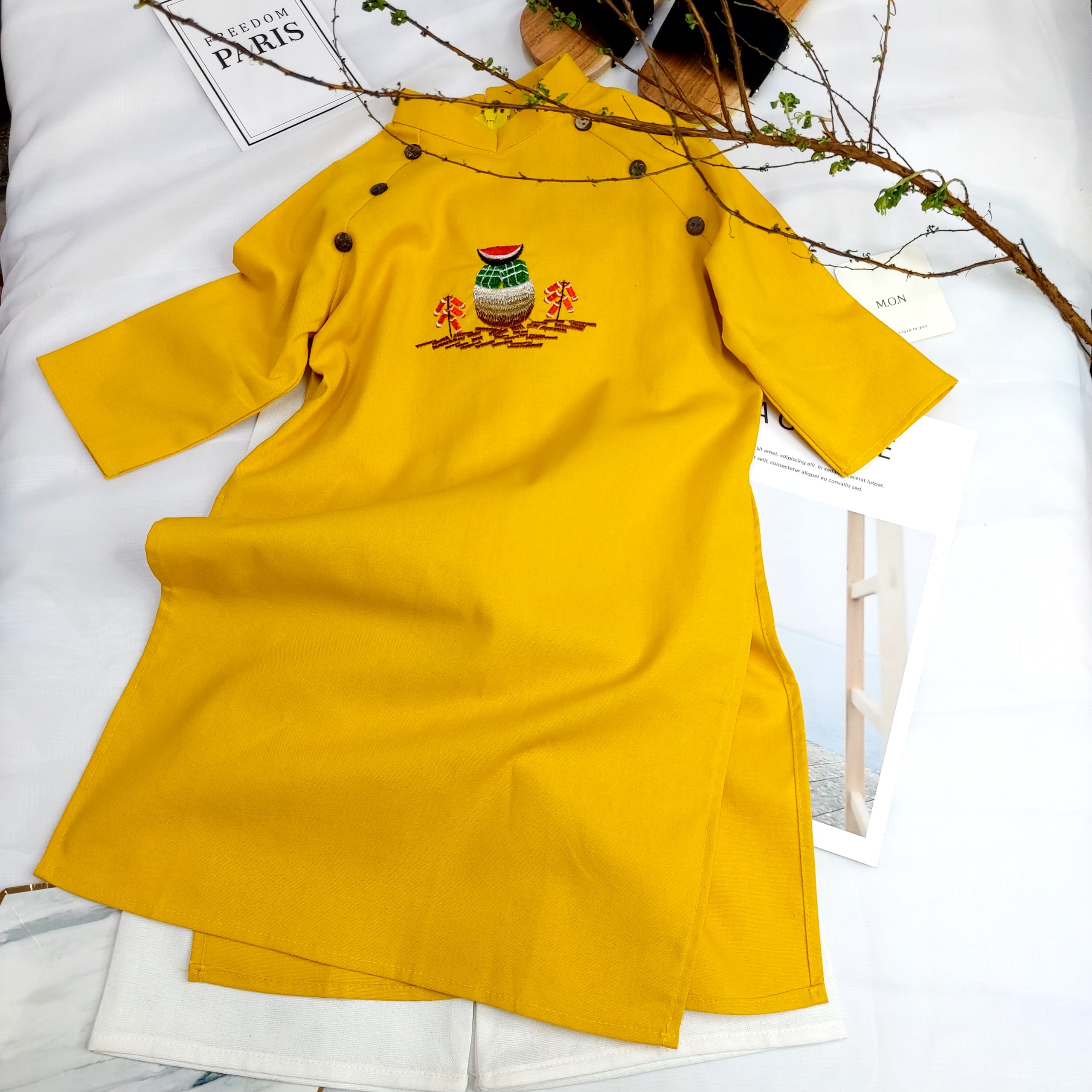 Set Cặp Đôi Áo Dài Anh Em Chất Liệu Linen Vàng