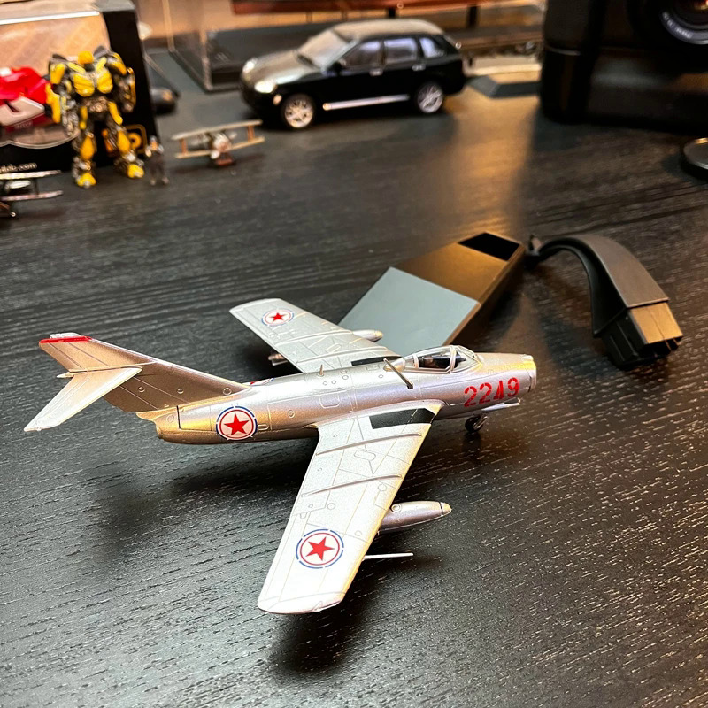1:72 quy mô hợp kim máy bay mô hình SoViet polomarev 384 MIG 15 máy bay chiến đấu Ghế hoàn thành đồ trang trí