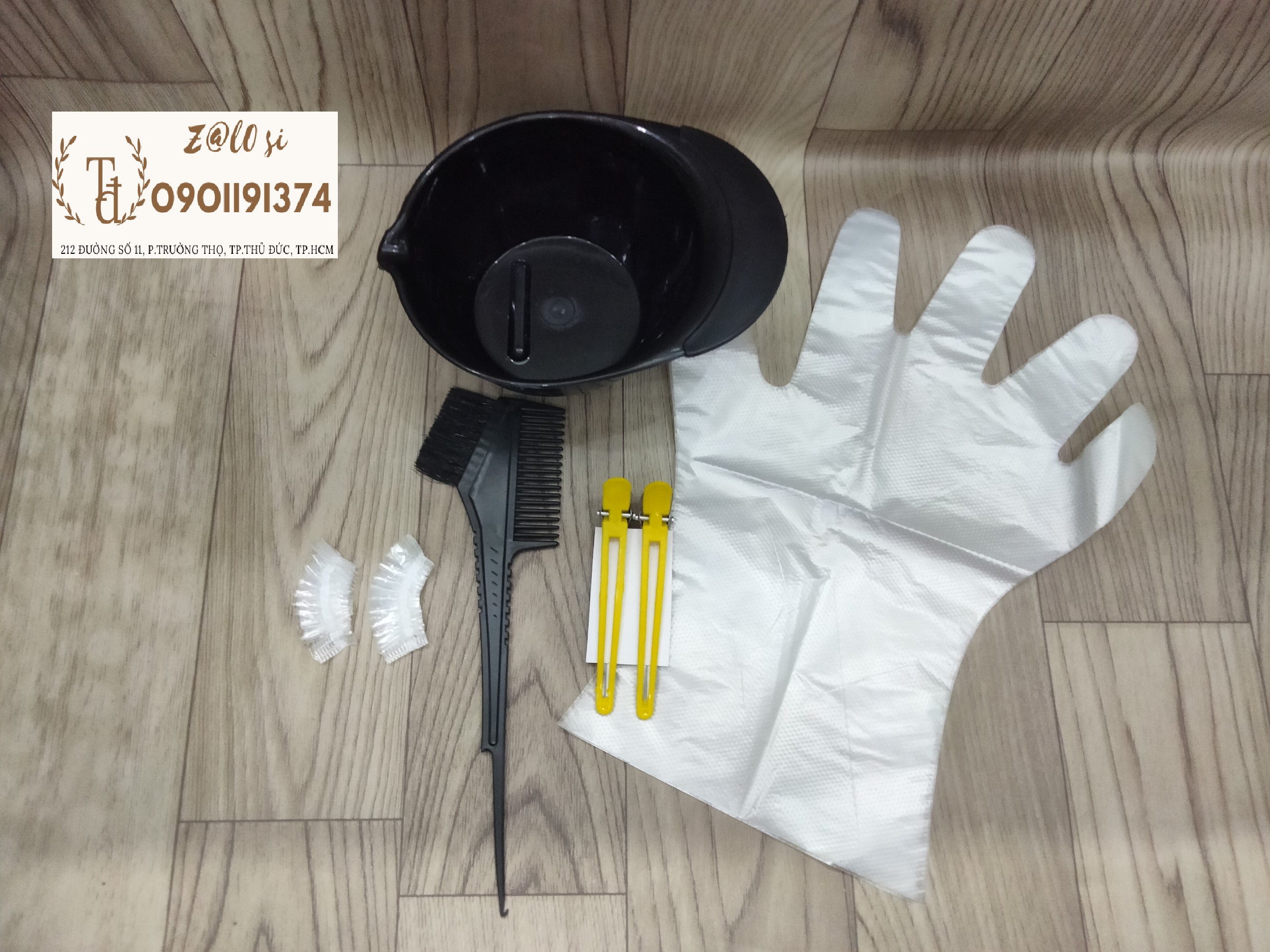 Combo chén, lược, bao tay, kẹp vịt, cặp chụp tai nilong