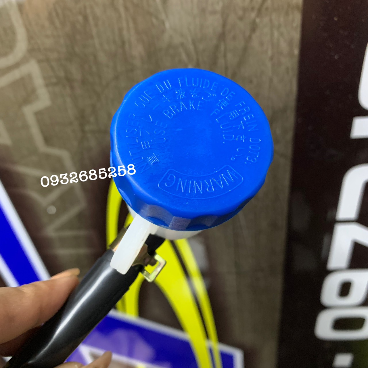 Bình dầu ben đạp Yaz nắp xanh ( có ống) - Yaz125