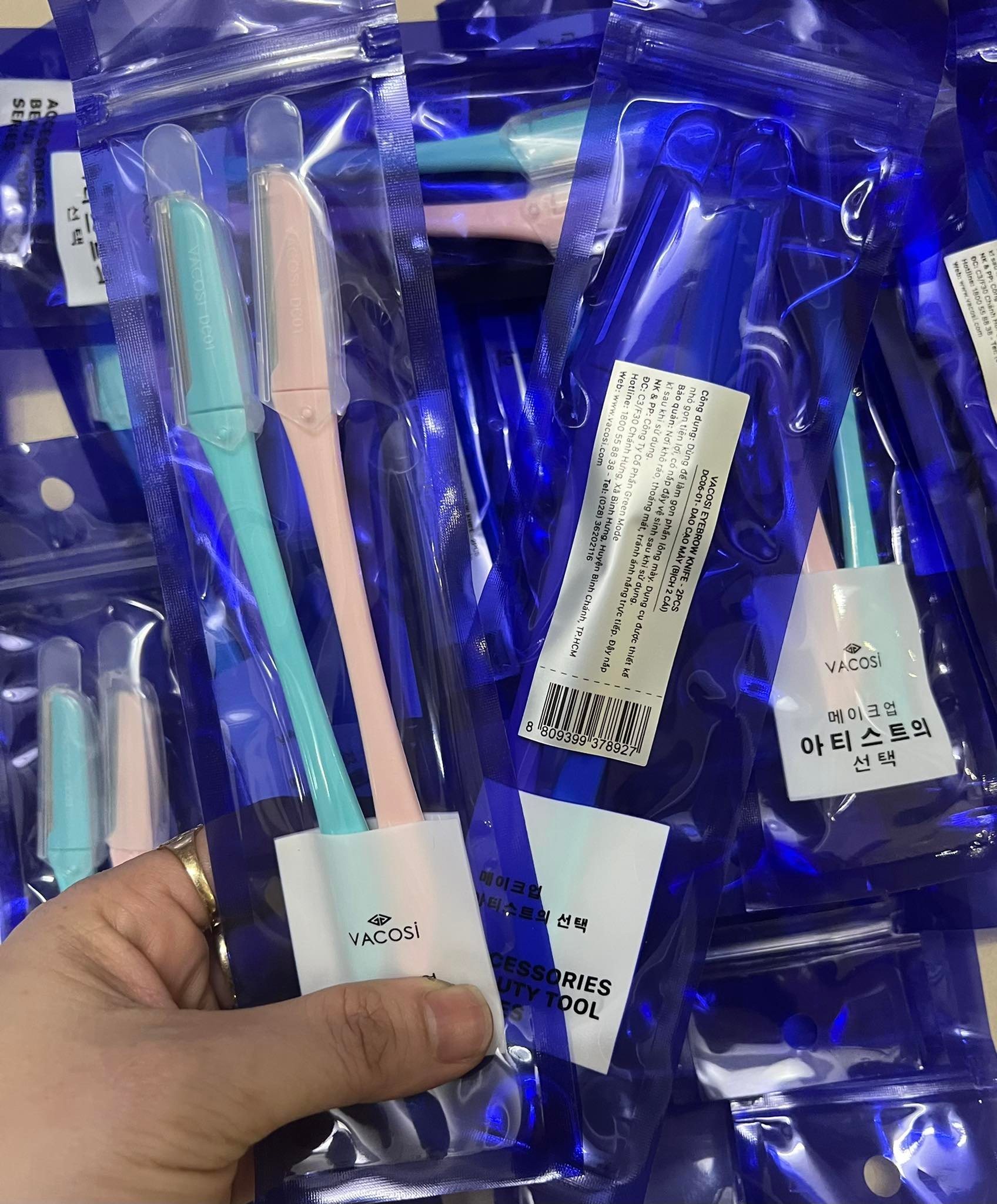 Dao cạo lông mày Vacosi Eyebrow Knife DC01 (2 cây/ túi)