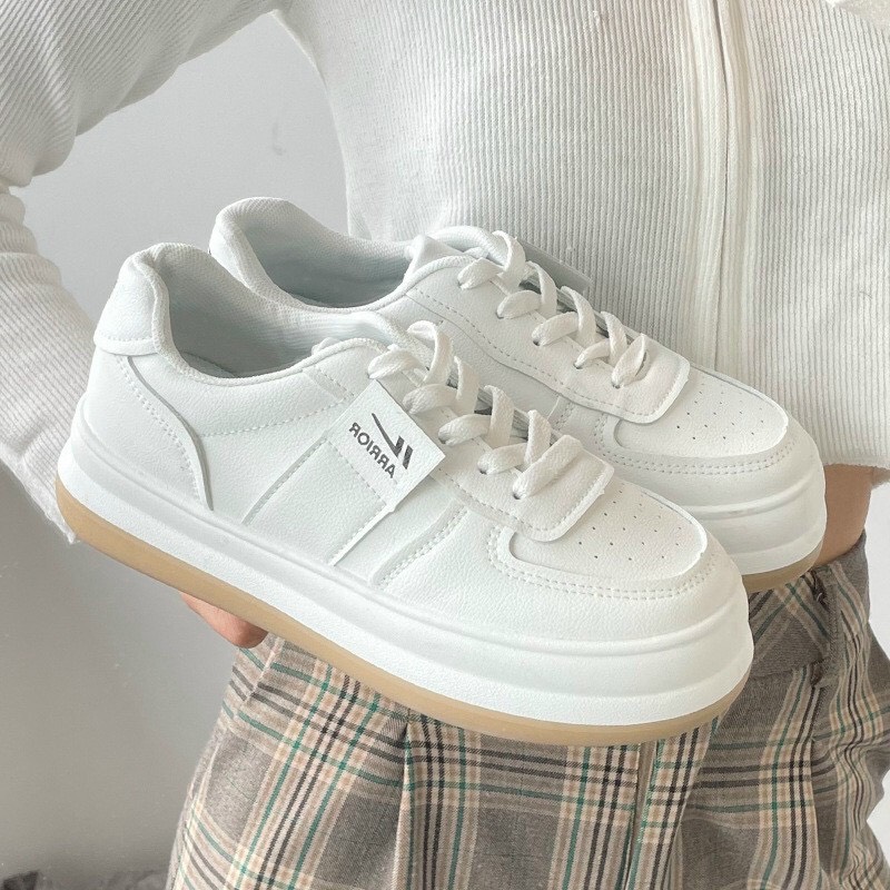 giày nữ basic sneaker trắng tuyết đế nâu nổi bật