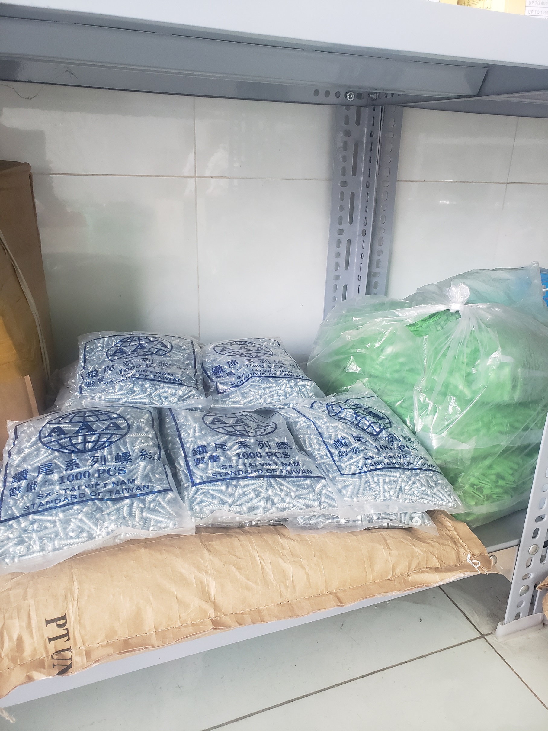 Vít gạo 2 phân (800 con)