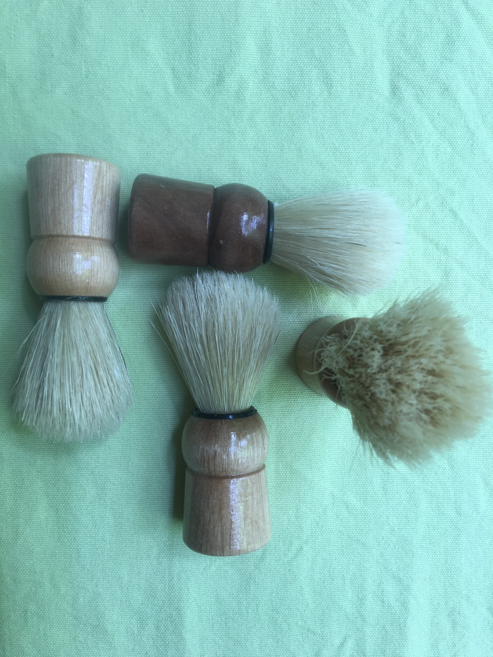 CHỔI ĐÁNH BỌT, QUYÉT KEM CẠO RÂU CHO SALON TÓC NAM