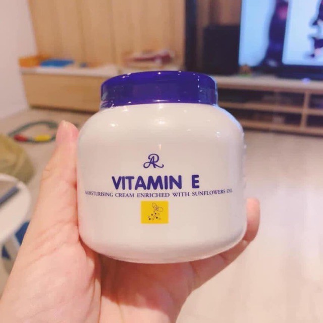 Kem Dưỡng Thể Vitamin E Aron Thái Lan 200ml