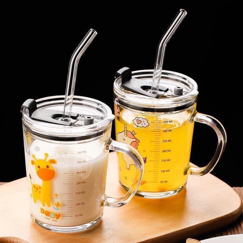 Ly thủy tinh 350ml có vạch chia và ống hút