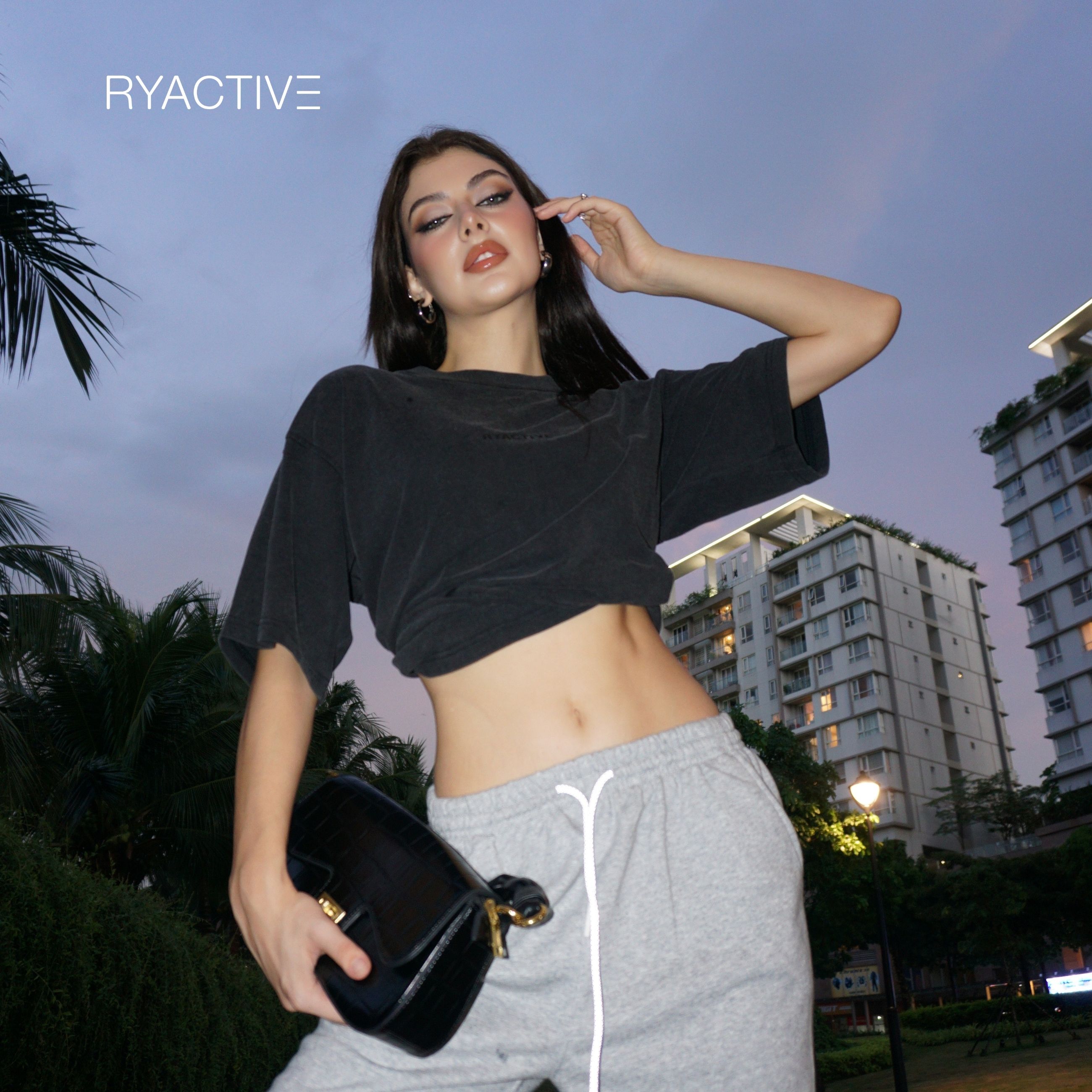 Áo thun form oversize RYACTIVE - RYACTIVE TEE NO.2 RETRO BLACK