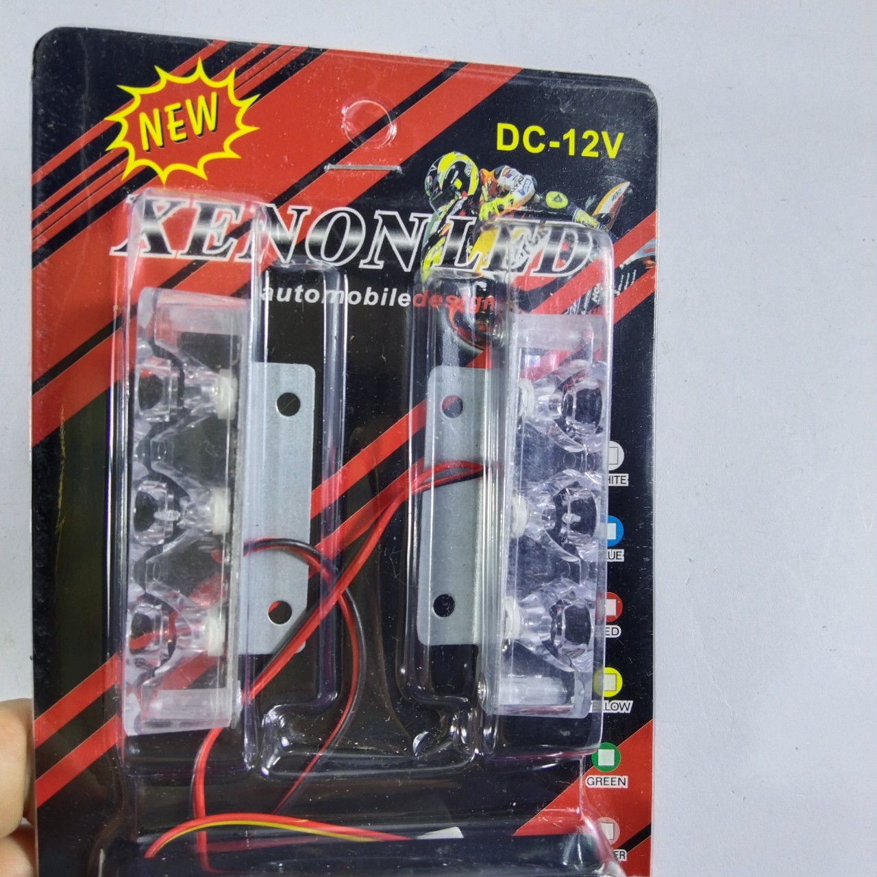 đèn led xanh đỏ nhấp nháy