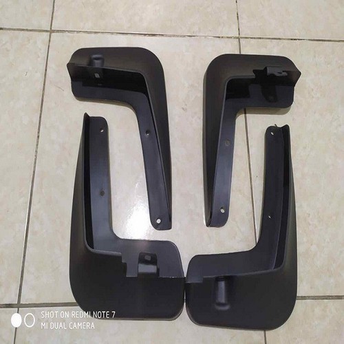 Ốp chắn bùn xe xpander 2019-2020-2021-2022 nhựa dẻo
