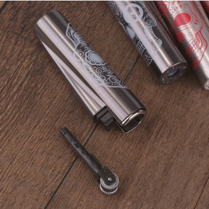 Bộ 4 Bật Lửa Clipper Vỏ Kim Loại Hình Đầu Lâu