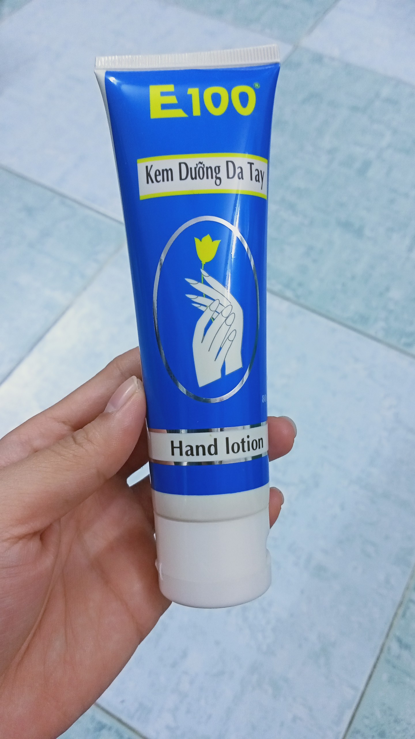 Kem dưỡng da tay E100 80g