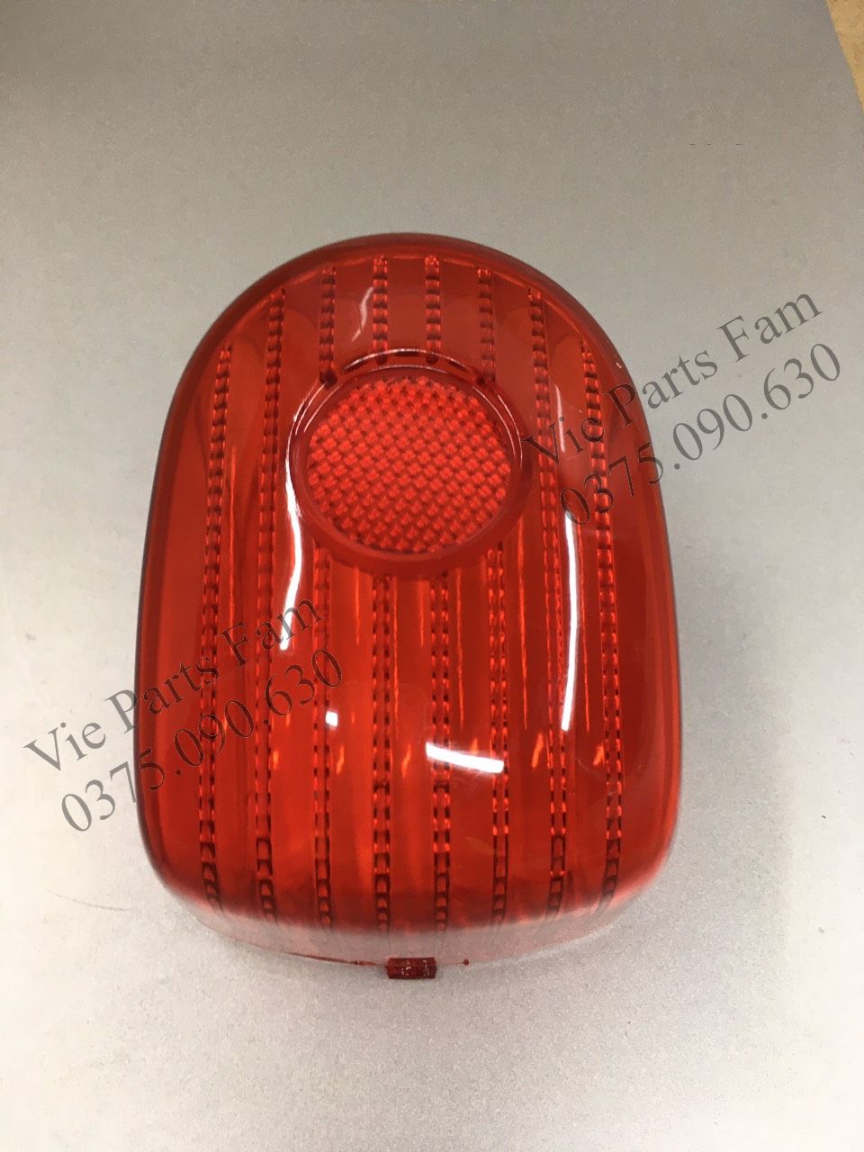 Nắp chụp đèn hậu xe máy Cub 81 đời mới