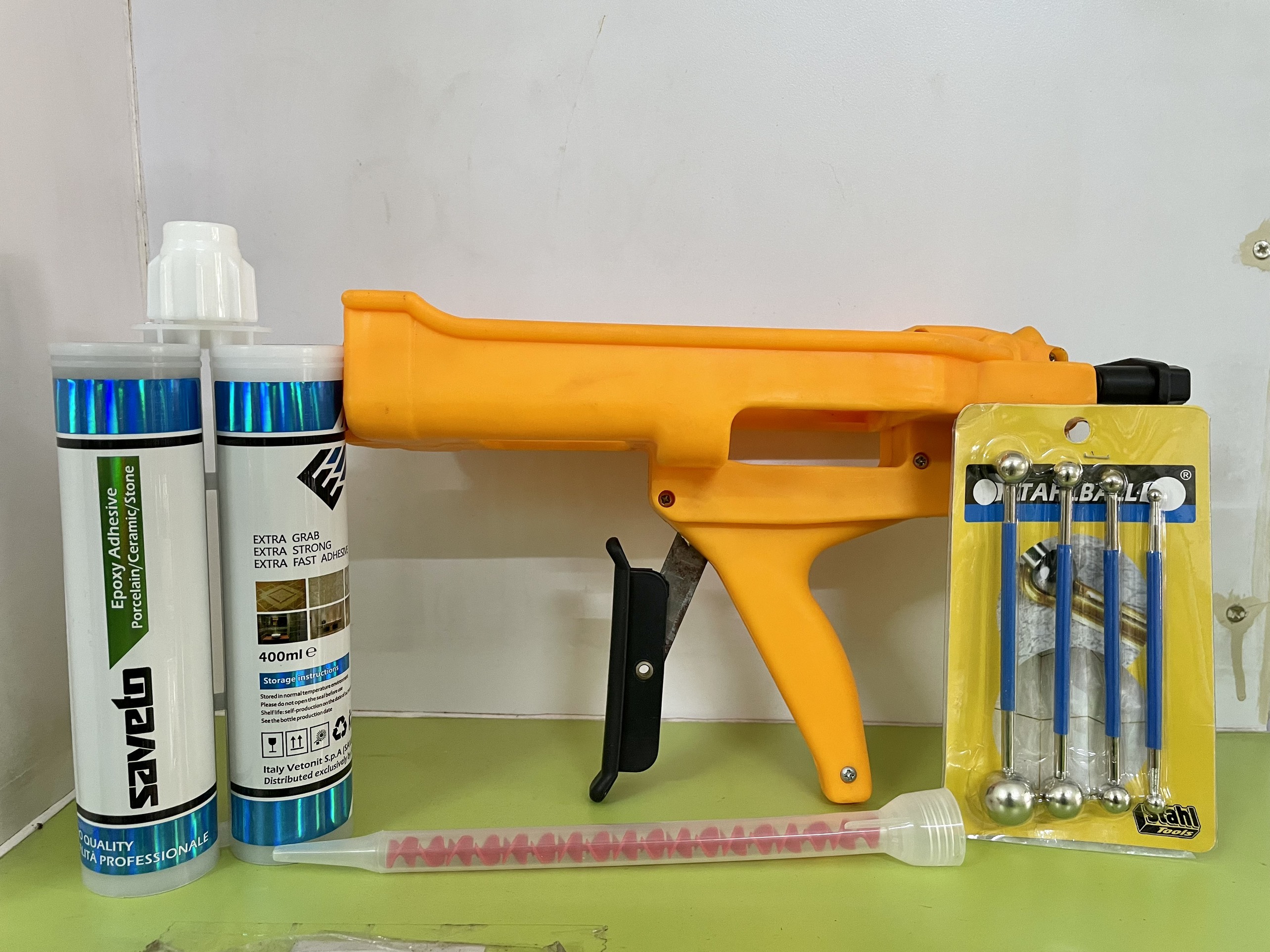 Bộ dụng cụ chà ron keo hai thành phần Saveto