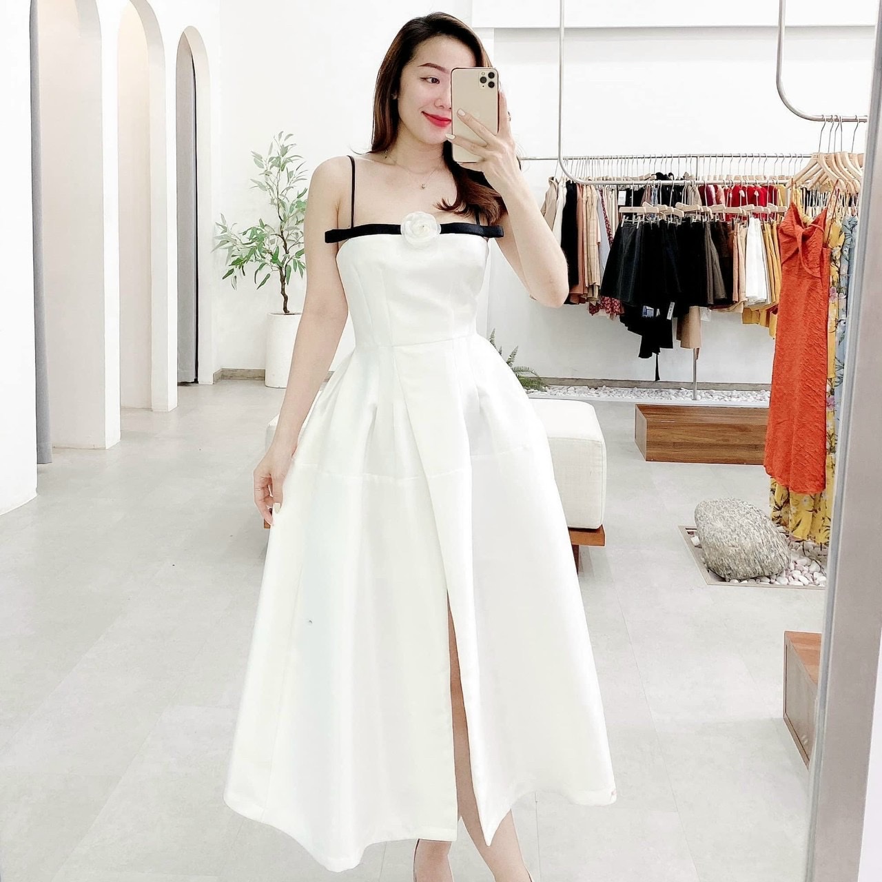 Gợi ý 20+ mẫu váy đầm voan dự tiệc cưới dễ thương nàng nên sở hữu - Thời  Trang NEVA - Luôn Đón Đầu Xu Hướng