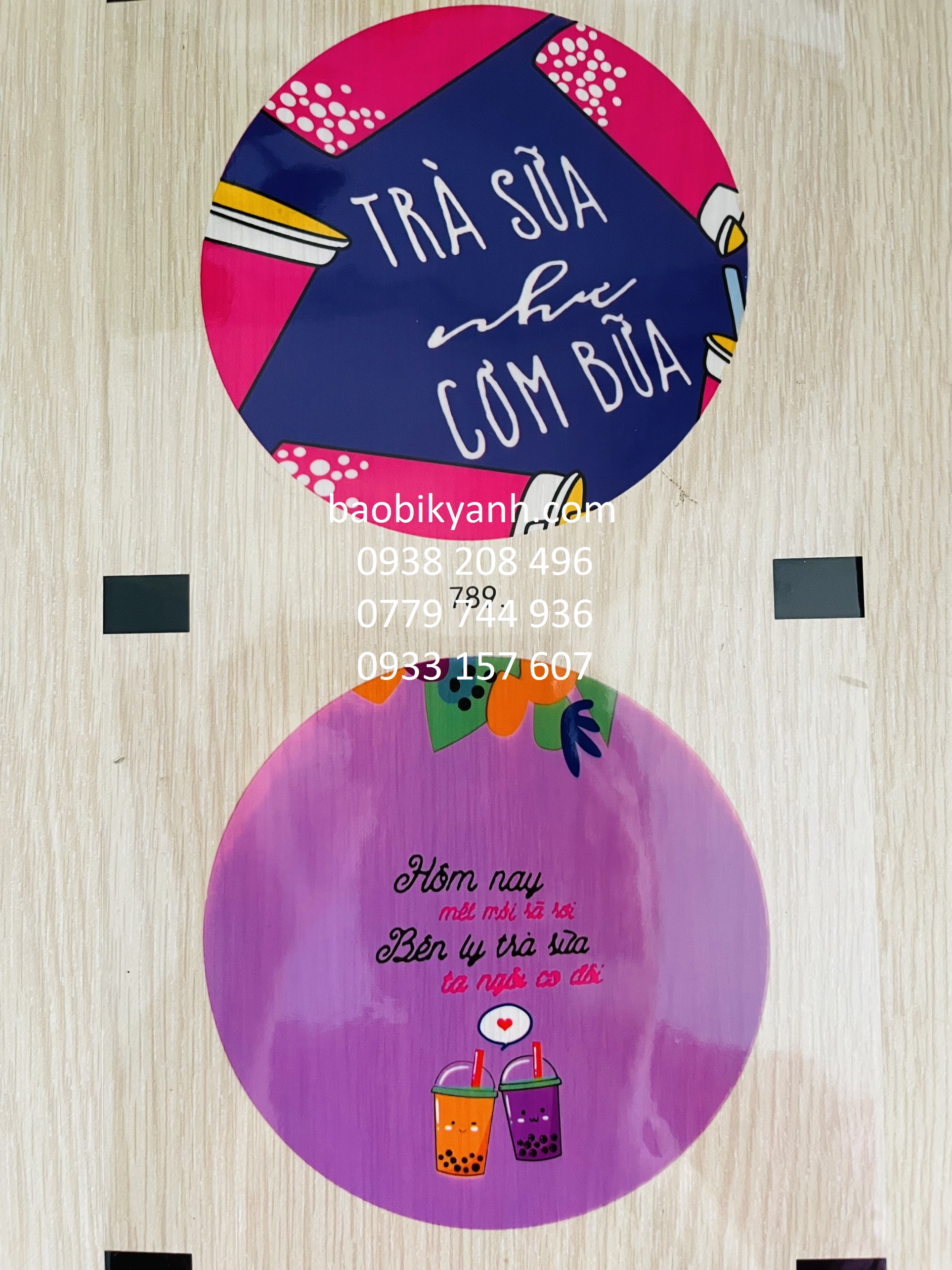Màng ép ly trà sữa, kep ép miệng ly 2400 logo